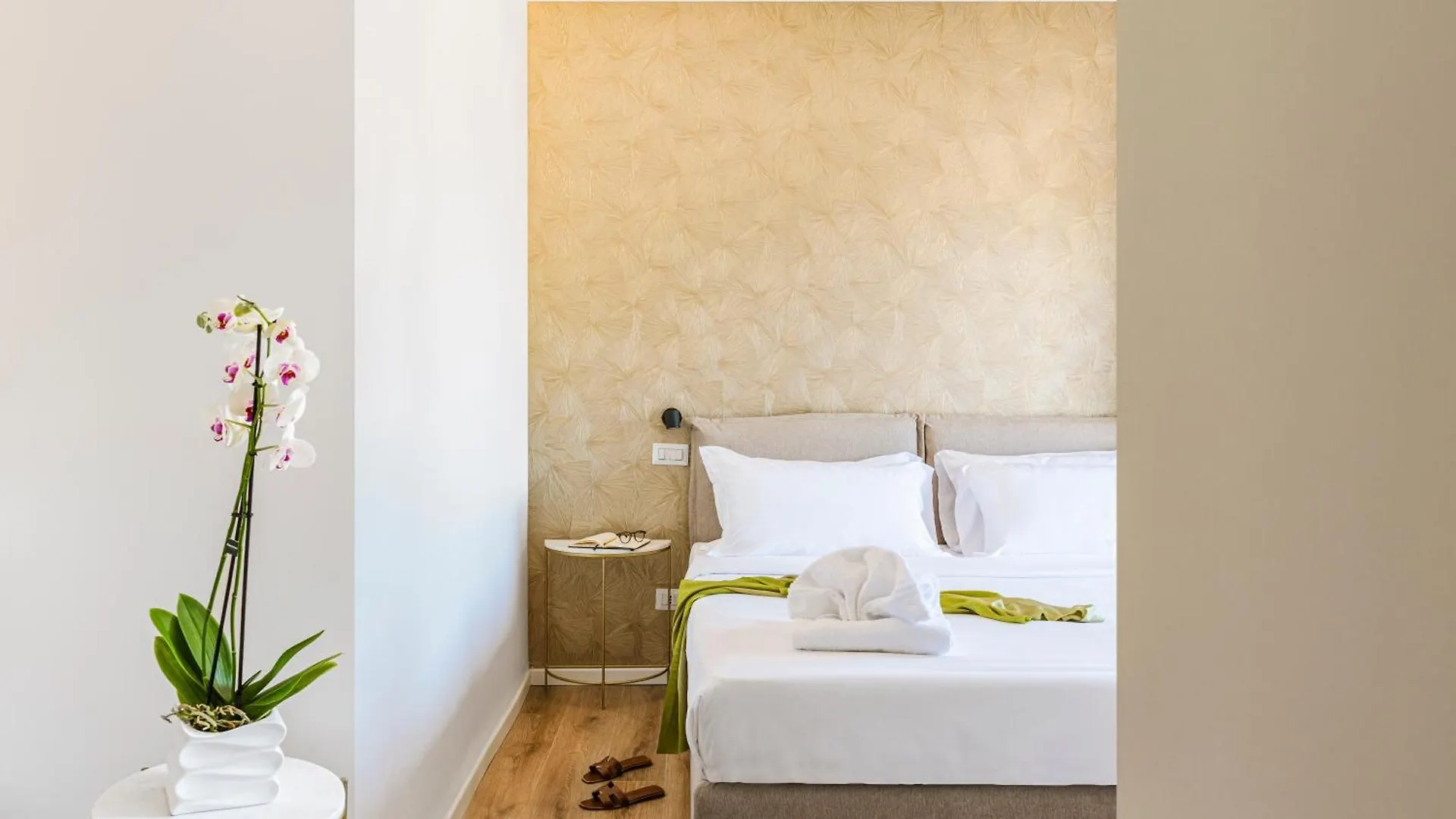 Pensjonat Elysium Suites Colosseo Rzym