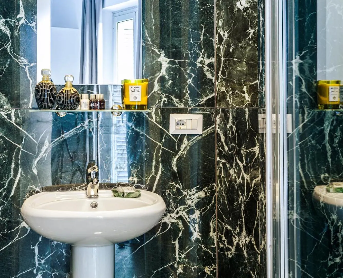 Pensjonat Elysium Suites Colosseo Rzym